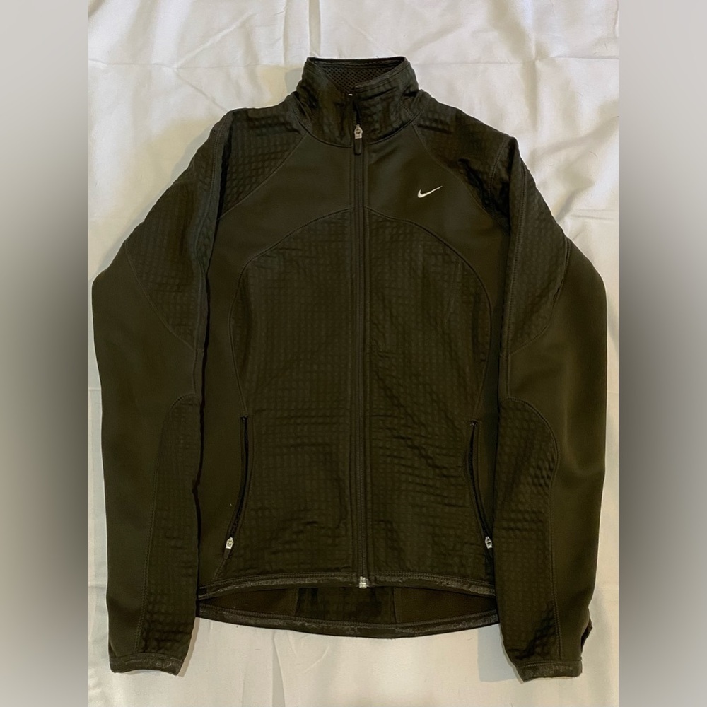 Nike Fit Thermal jacket size small petite